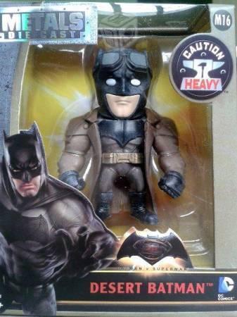 Desert batman. metals die cast. batman v superman