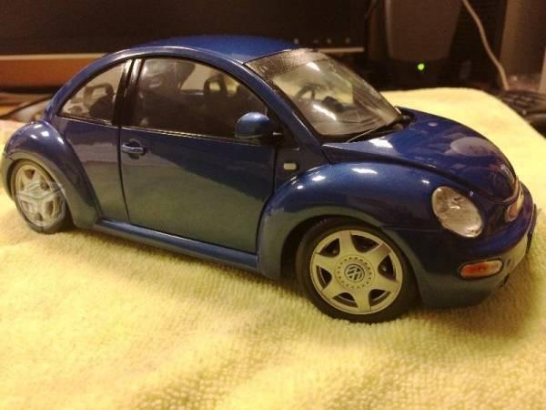 New beetle volkswagen maisto 1/18