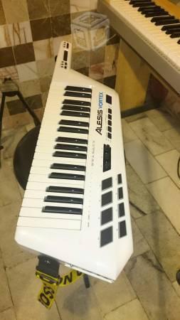 Keytar ALESSIS VORTEX controlador MIDI