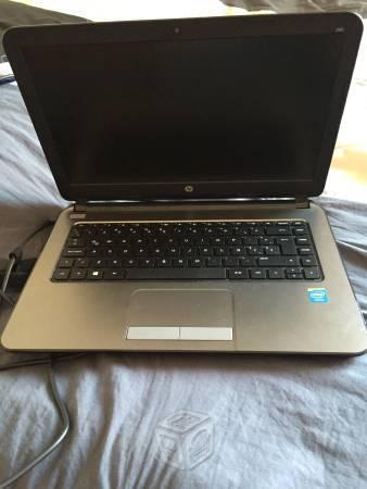 Laptop HP negra