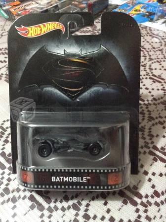 Batimovil Batman vs Superman Hot Wheels
