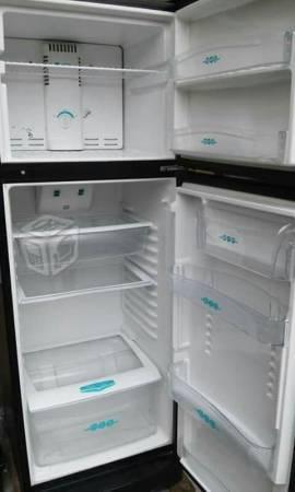 Refrigerador acros