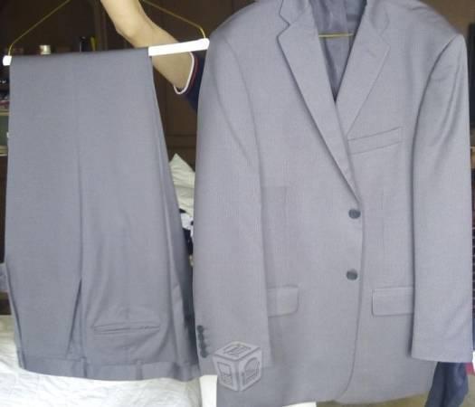 Traje 42R color gris