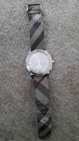 Reloj burberry suizo cuarzo original