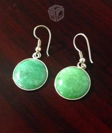 Aretes de jade natural en plata