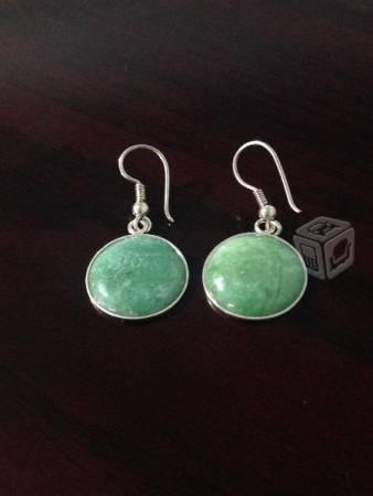 Aretes de jade natural en plata