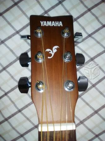 Guitarra acustica yamaha