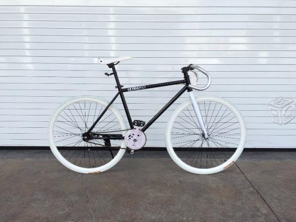 Bicicleta tipo fixie manubrio Bullhorn rin 40mm