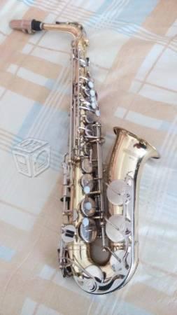 Saxofón alto YAMAHA