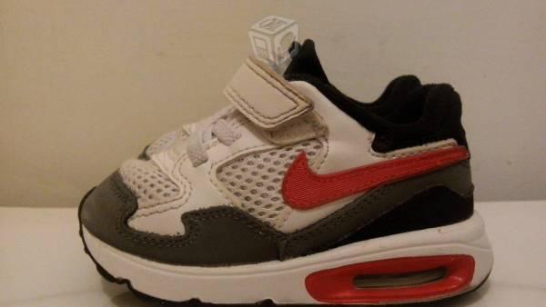 Tenis niño NIKE ORIGINALES 12cms