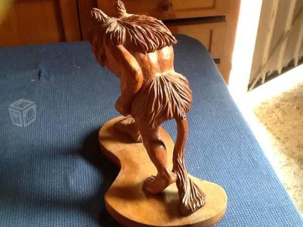 Figura de nahual, talla en madera