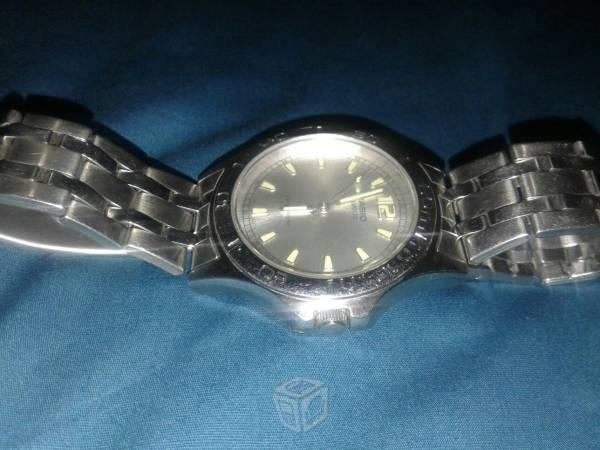Reloj casio medio uso