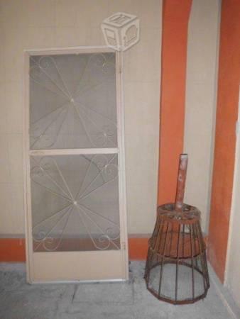 Puerta mosquitera