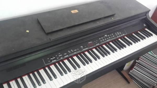 Piano Digital Behringer Eurogrand EG2180