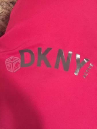 Chamarra DKNY pluma de ganso