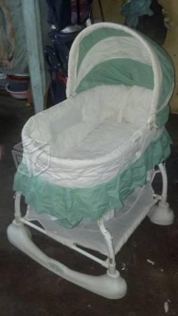 Cuna mesedora para bebe