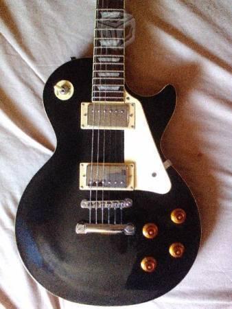 Epiphone Les Paul Standard Black Ebony con funda