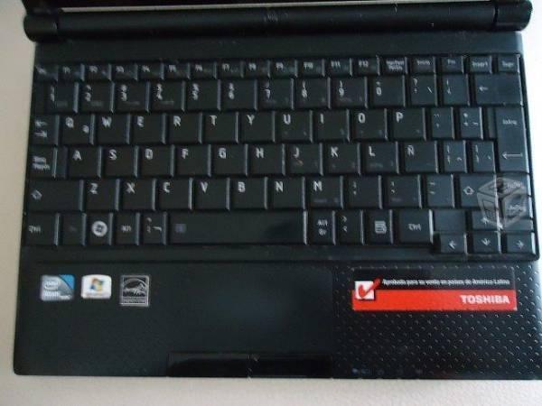 Mini laptop toshiba, 160 disco y 1giga en memoria