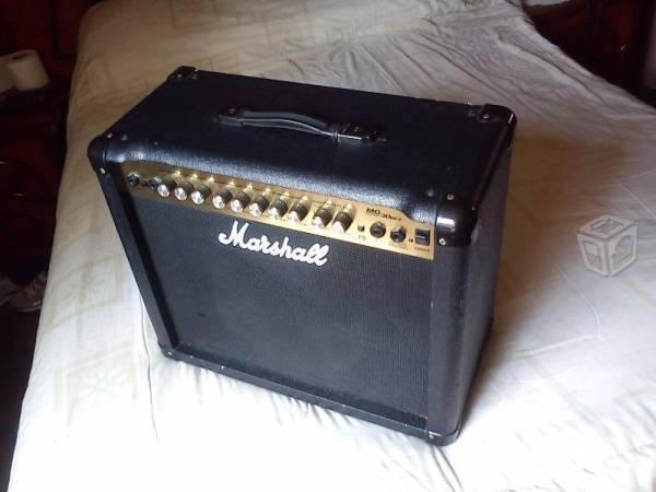 Marshall MG30DFX efectos y simulación de bulbos