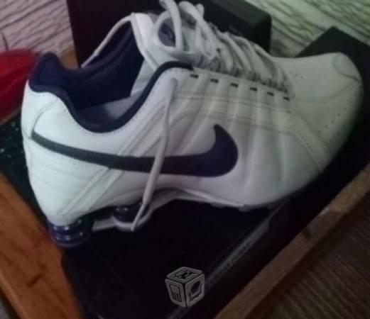 Tenis Nike