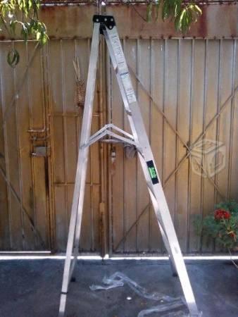 Escalera de aluminio tijera 2.10 de altura nueva