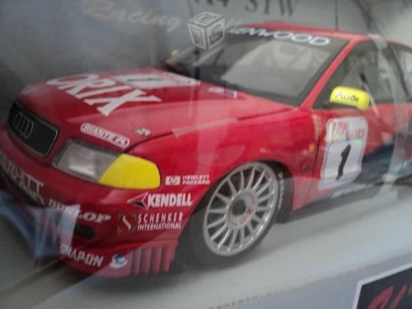 AUDI A4 STW a escala 1:18 coleccionable