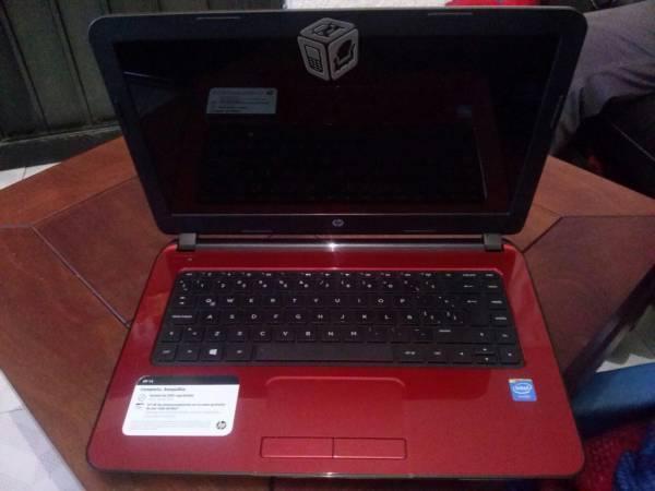 Laptop hp roja 4gb RAM 500gb disco duro