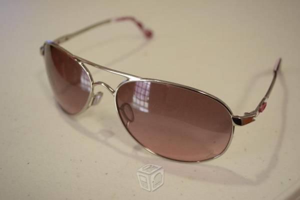 Lentes de Sol marca Oakley Given para Dama