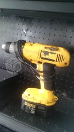 Taladro dewalt