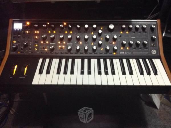 Sintetizador Análogo Moog Sub 37