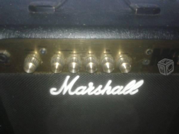 Amplificador marshall mg 15