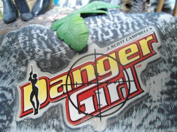 Danger Girl figuras de acción en set selvático