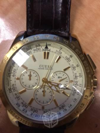 Reloj marca Guess original