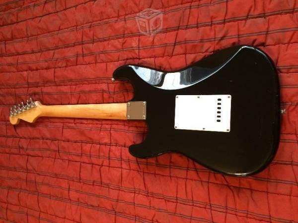 Squier Stratocaster Bullet Series
