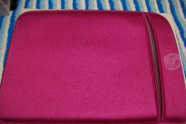Funda color rosa para laptops de 13