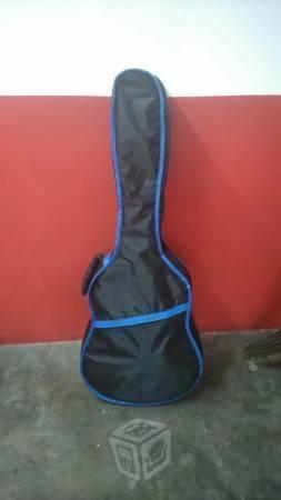 Guitarra acustica fregona