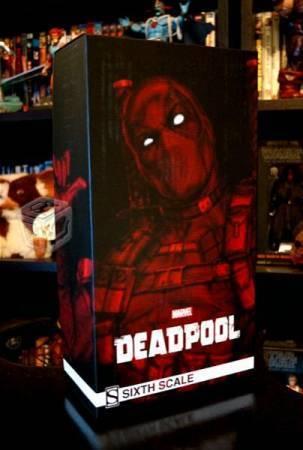 Figura Deadpool Hot Toys Sideshow Seminueva