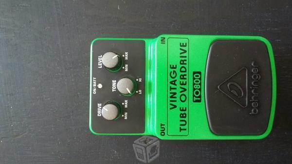 VITAGE TUBE OVERDRIVE Behringer TO800