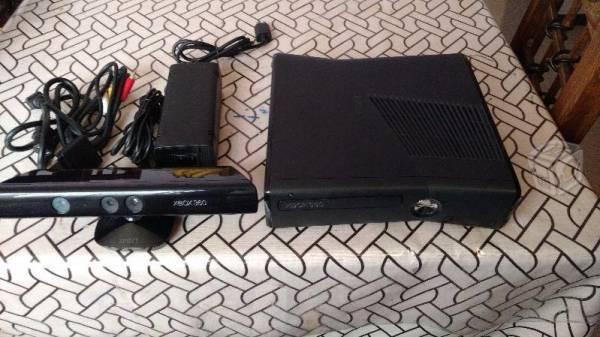 Xbox 360 con kinet 250 GB