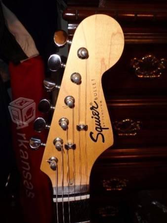 Fender squier stratocaster