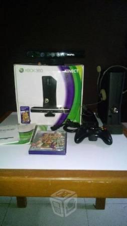 Xbox 360 con accesorios y caja R.G.H