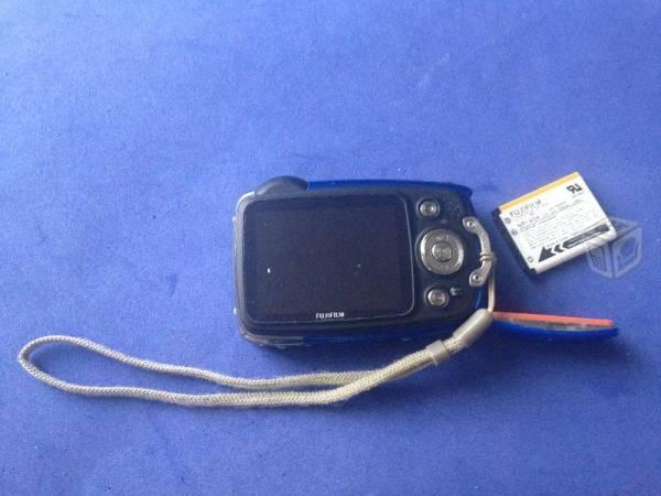 FUJIFILM XP / Water / Shock / Dust / Freeze Proof