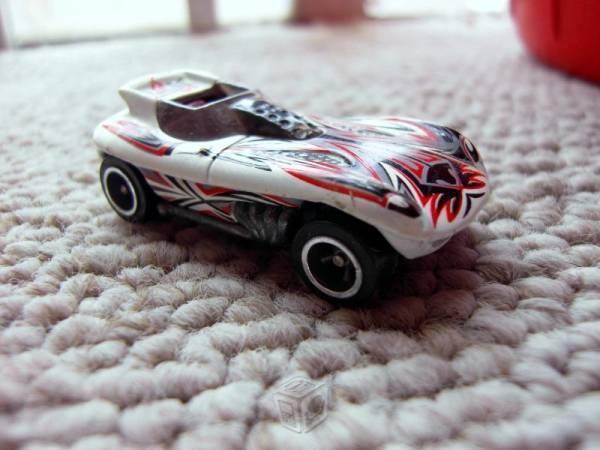 4 coches Hot Wheels de colección