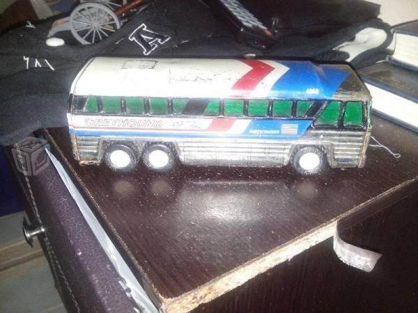 Camión vintage japones greyhound