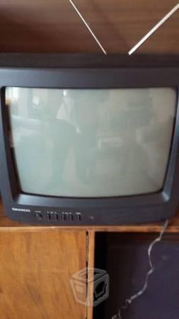 Televisión color Daewoo 14 pulgadas