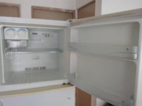 Refrigerador 11 pies maytag