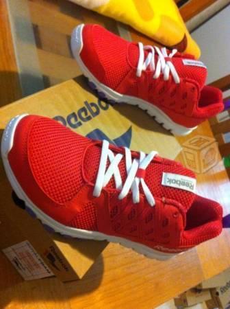 Tenis reebok talla 6