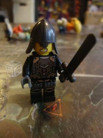 Lego Caballero Medieval Negro tipo Vikingo