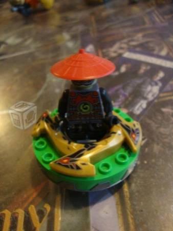 Lego Ninjago Ninja Malvado con Trompo