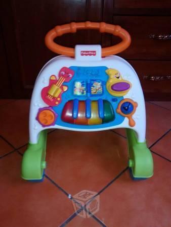 Andador musical fisher price